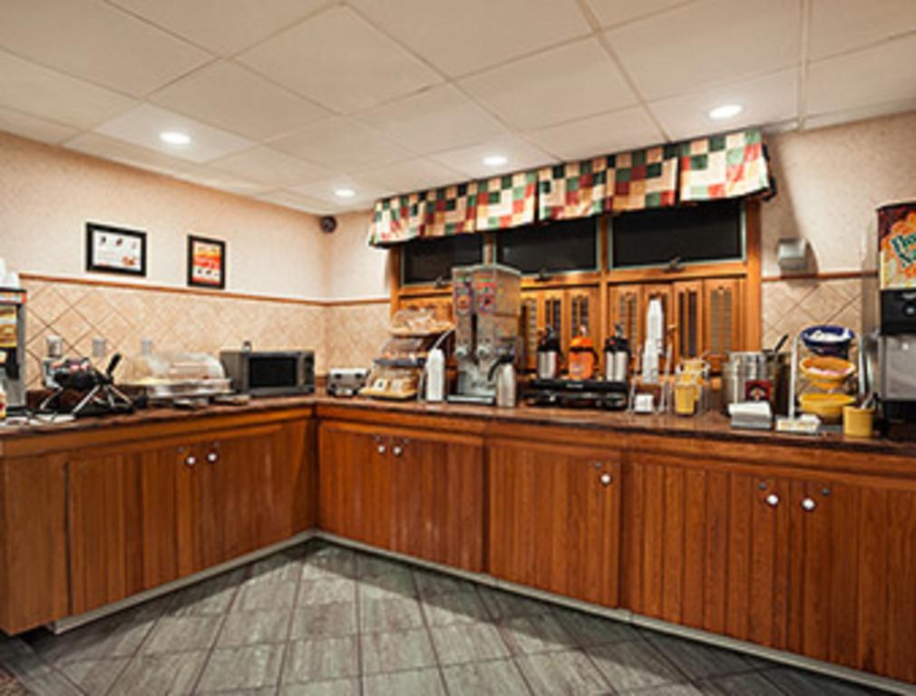 Days Inn By Wyndham Rutland/Killington Area Экстерьер фото