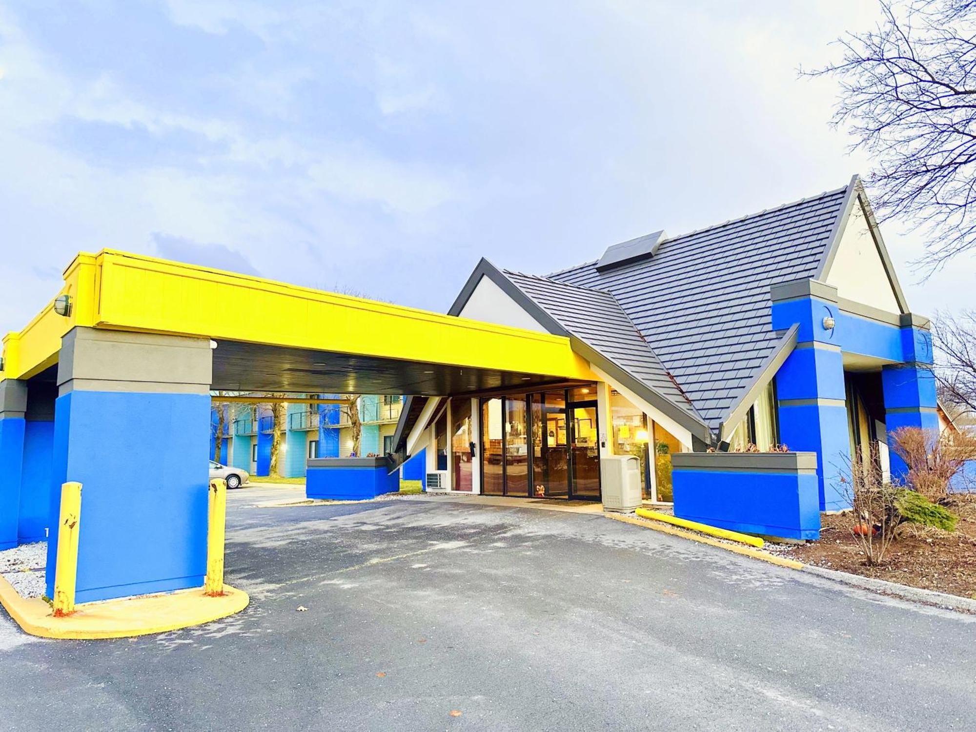 Days Inn By Wyndham Rutland/Killington Area Экстерьер фото
