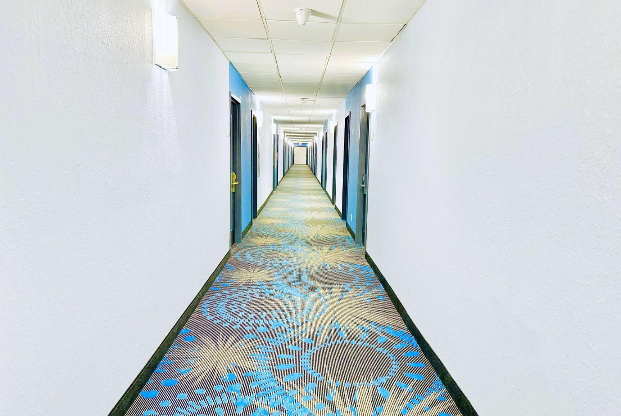 Days Inn By Wyndham Rutland/Killington Area Экстерьер фото